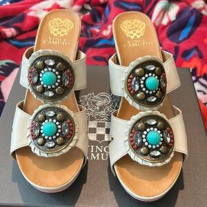 New in Box Vince Camaro Lupa Off Whote Jeweled Sandals 8M